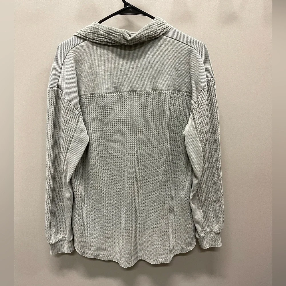 Briggs New York muted Sage/ Olive Knit Top - Picture 3 of 3